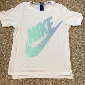 white nike shirt